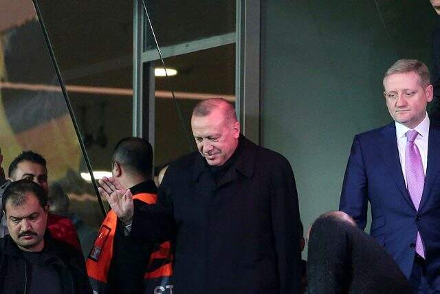 Cumhurbaşkanı Erdoğan, Başakşehir'i yalnız bırakmadı