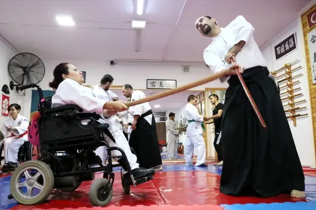 Engellilerin aikido başarısı dünyaya örnek oluyor