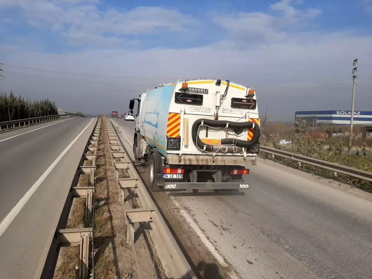 Gebze�de D100 Karayolu her gün temizleniyor Haber