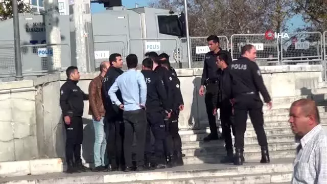 Taksim'de alkollü şahıs ortalığı birbirine kattı