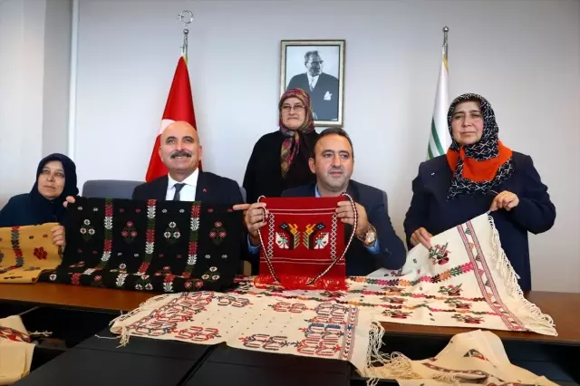 Tekirdağ'a özgü 'Karacakılavuz dokuması' coğrafi işaret aldı Tekirdağ'a özgü 'Karacakılavuz dokuması' coğrafi işaret aldı