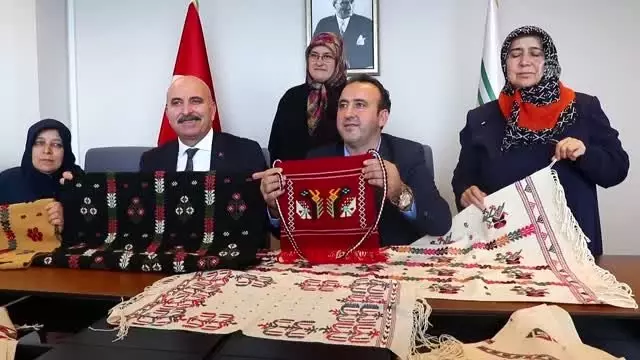 Tekirdağ'a özgü 'Karacakılavuz dokuması' coğrafi işaret aldı Tekirdağ'a özgü 'Karacakılavuz dokuması' coğrafi işaret aldı