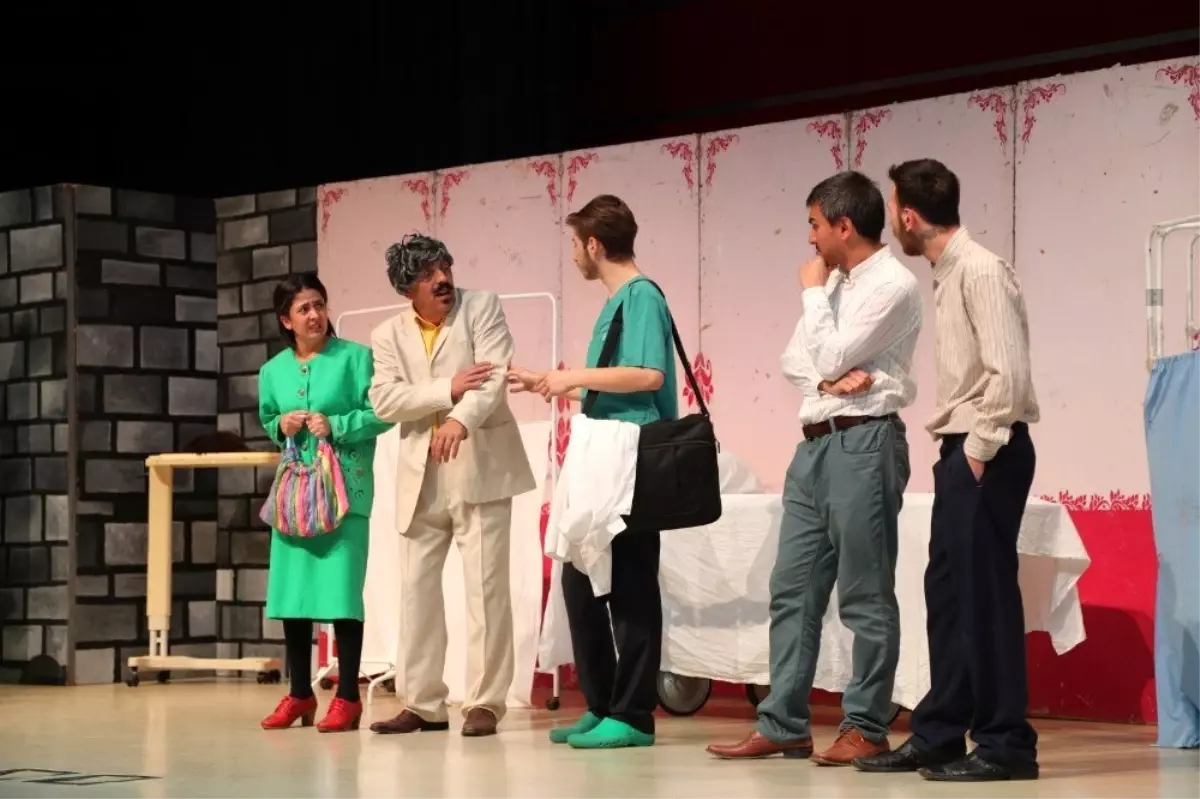 Tiyatro severler GKM'de buluştu