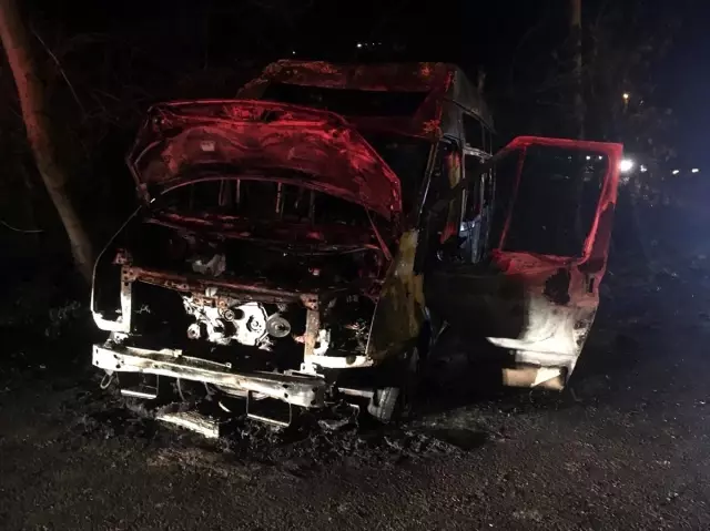 Zonguldak'ta öğrenci servisi yandı Zonguldak'ta öğrenci servisi yandı