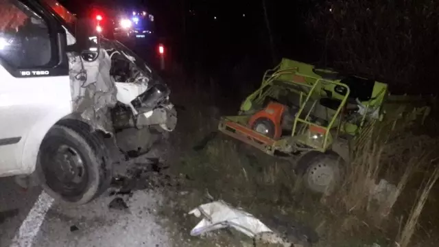 Afyonkarahisar'da trafik kazası: 3 yaralı Afyonkarahisar'da trafik kazası: 3 yaralı