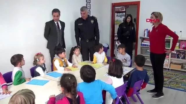 Antalya finike'de minikler için trafik eğitim seferberliği Antalya finike'de minikler için trafik eğitim seferberliği