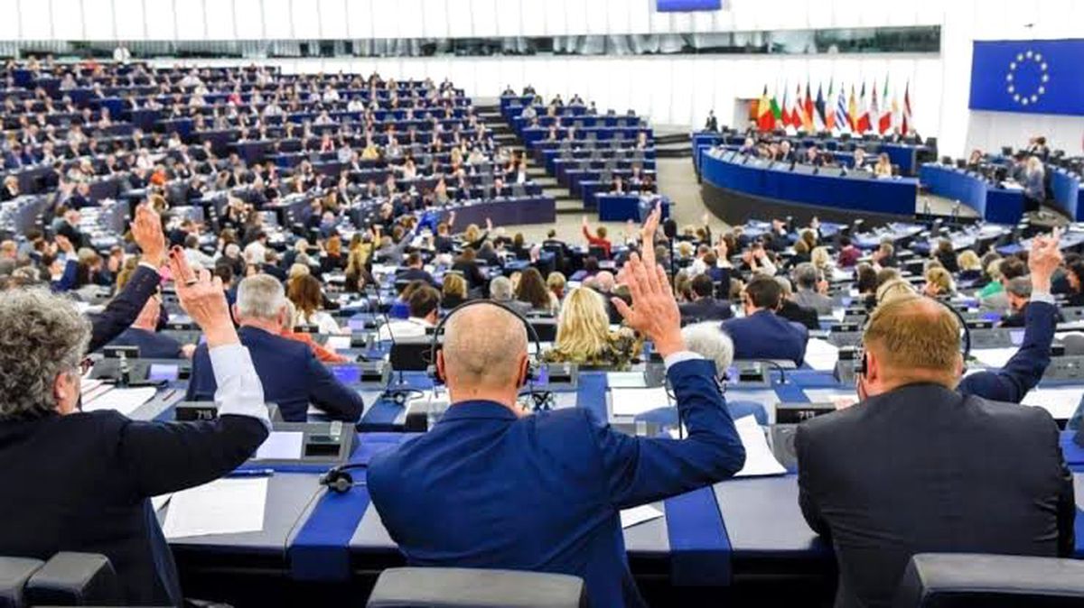 AP, İstanbul Sözleşmesi'ni 91 'hayır' oyuna karşılık 500 'evet' oyu ile onayladı