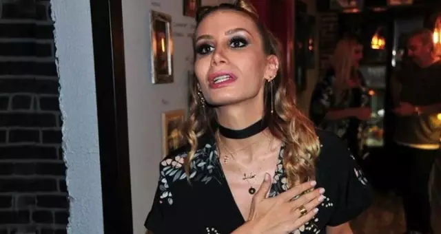 Son günlerin çok konuşulan ismi İrem Derici'den 5 çarpıcı itiraf! Son günlerin çok konuşulan ismi İrem Derici'den 5 çarpıcı itiraf!