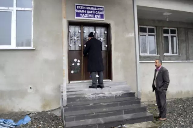 Hırsızlar camiyi soydu Hırsızlar camiyi soydu