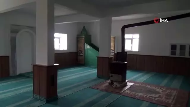 Hırsızlar camiyi soydu Hırsızlar camiyi soydu