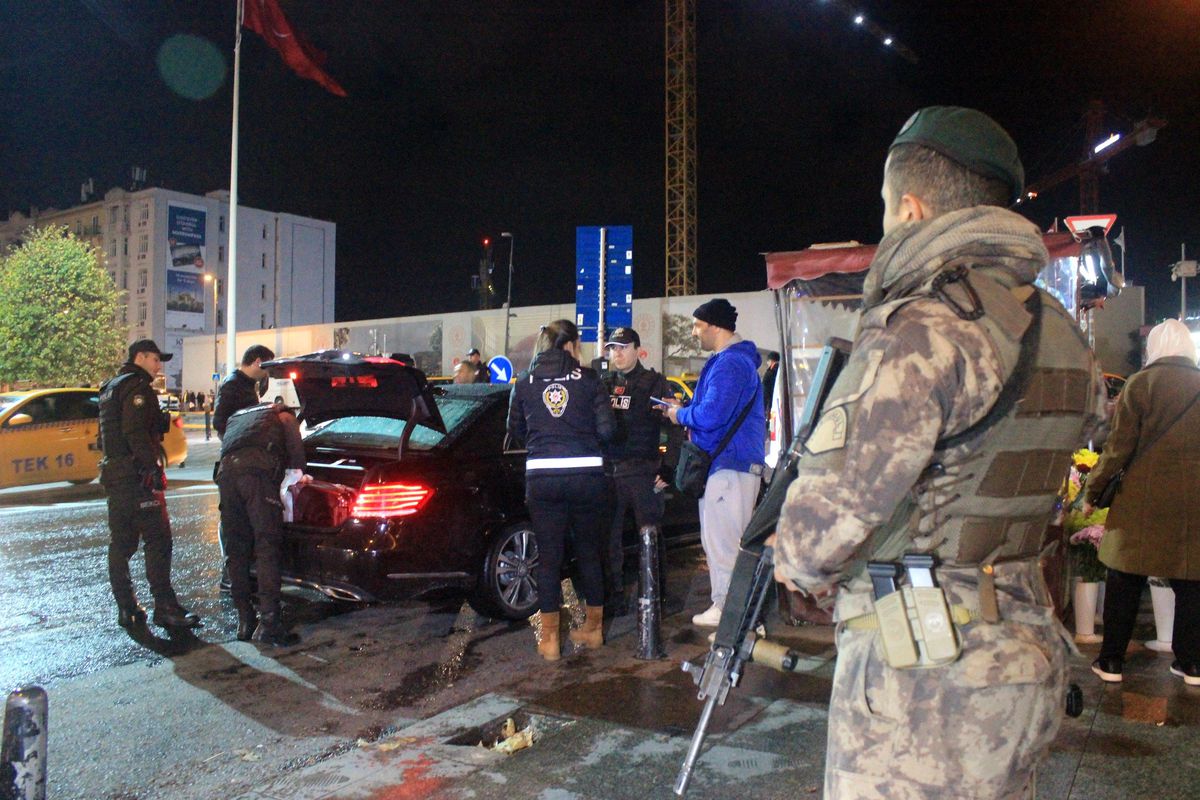 İstanbul'da 'Yeditepe Huzur' asayiş uygulaması yapılıyor