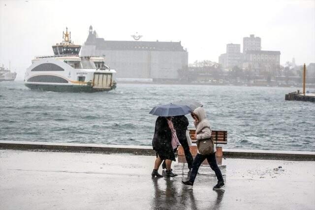 Meteoroloji'nin uyarısı sonrası beklenen yağış başladı
