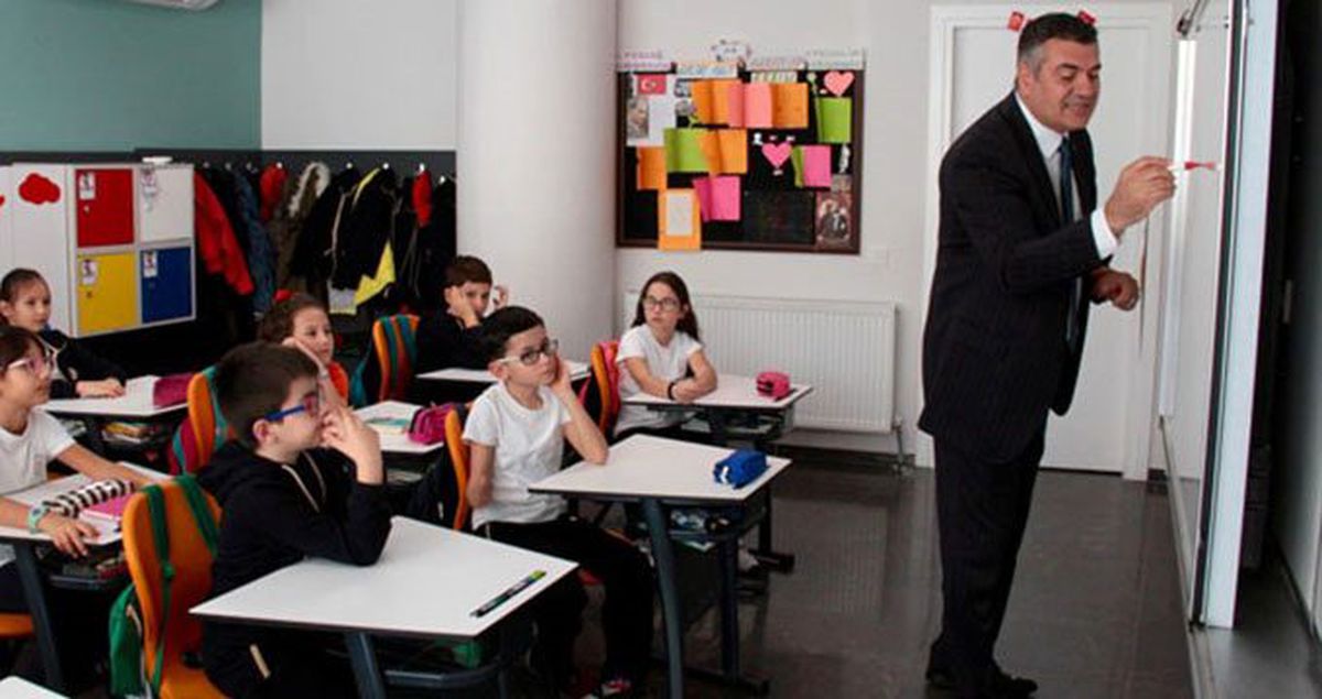 Öğretmenlere müjde: Ara tatil için de ek ders ücreti Resmi Gazete'de