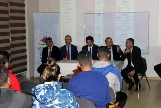 'Okul Sporları Planlama ve Değerlendirme' toplantısı yapıldı 'Okul Sporları Planlama ve Değerlendirme' toplantısı yapıldı