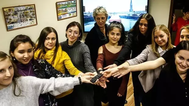Rus gençler dizilerle Türkiye'yi tanıyor
