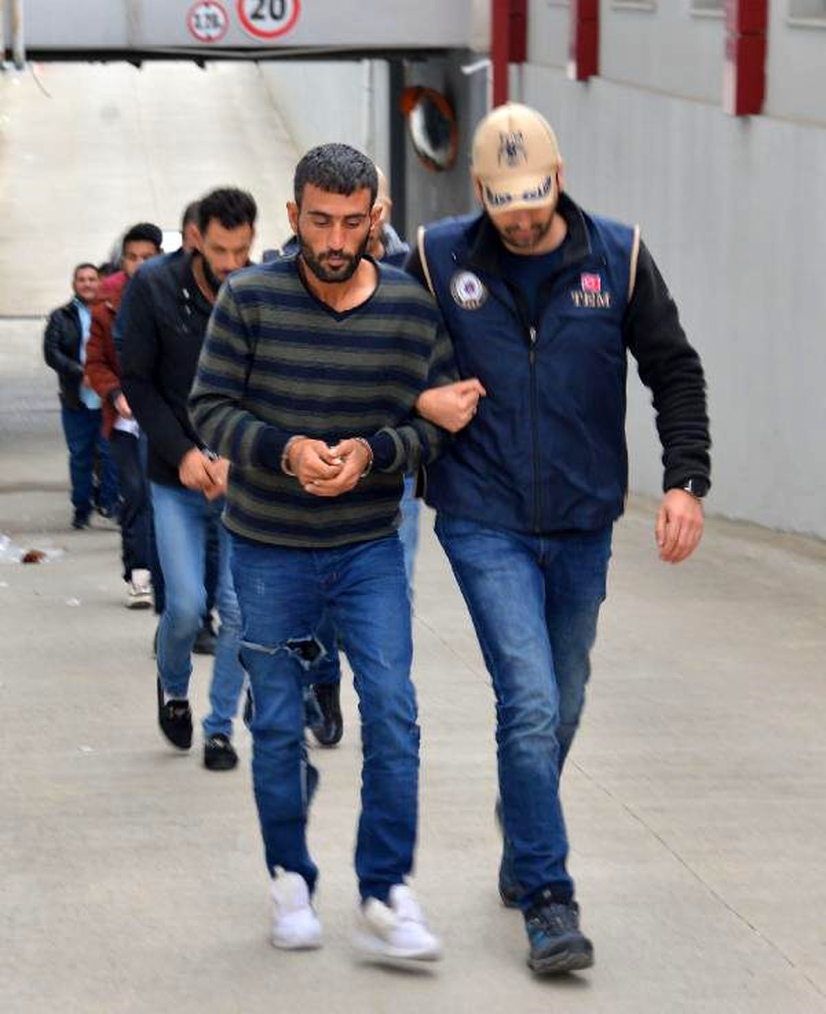 Adana'da patlatılan bomba, Suriye'den ateşlenmiş