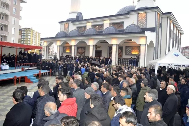 Ağrı'ya hayırsever işadamından cami Ağrı'ya hayırsever işadamından cami