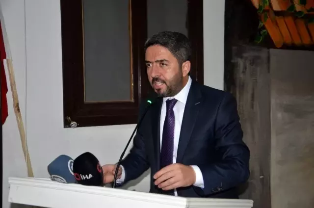 Başkan Büyükerşen Malatya'da deneyimlerini paylaştı Başkan Büyükerşen Malatya'da deneyimlerini paylaştı