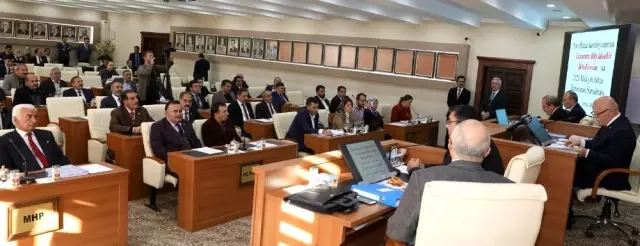 Büyükşehir'in bütçesi oy birliğiyle kabul edildi Büyükşehir'in bütçesi oy birliğiyle kabul edildi