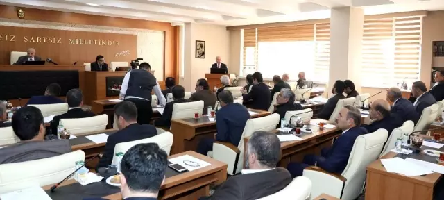 Büyükşehir'in bütçesi oy birliğiyle kabul edildi Büyükşehir'in bütçesi oy birliğiyle kabul edildi