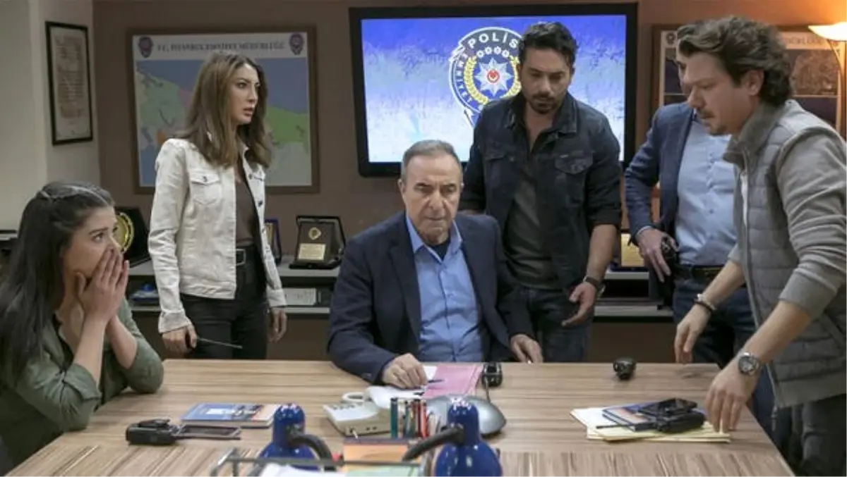 Cuma gününün galibi: Arka Sokaklar!