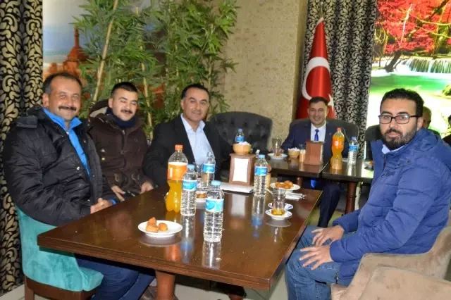 Eğitim Bir Sen Eleşkirt'te yüzlerce öğretmenle yemekte bir araya geldi Eğitim Bir Sen Eleşkirt'te yüzlerce öğretmenle yemekte bir araya geldi