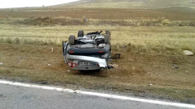 Elbistan'da devrilen otomobilin sürücüsü yaralandı