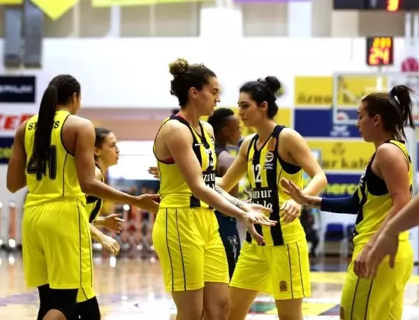 Fenerbahçe Öznur Kablo'dan 79 sayı fark