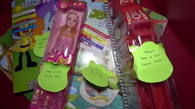 Karabük 'tebessüm kana en hızlı ulaşan ilaçtır' yazılı hediyelerle hasta çocukları ziyaret etti Karabük 'tebessüm kana en hızlı ulaşan ilaçtır' yazılı hediyelerle hasta çocukları ziyaret etti