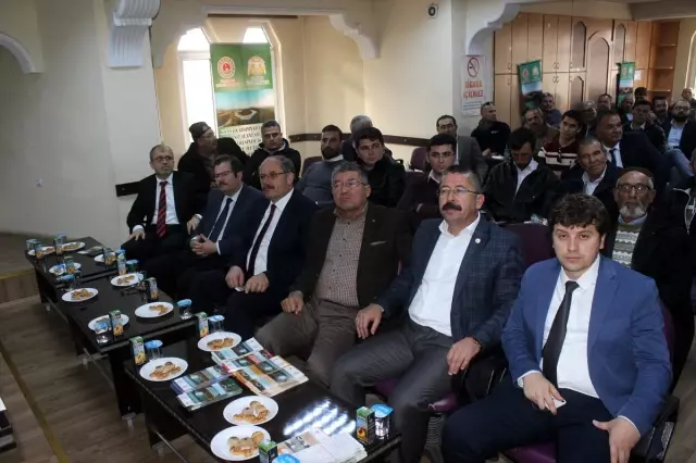 Karapınar'da çiftçilere eğitim semineri verildi Karapınar'da çiftçilere eğitim semineri verildi