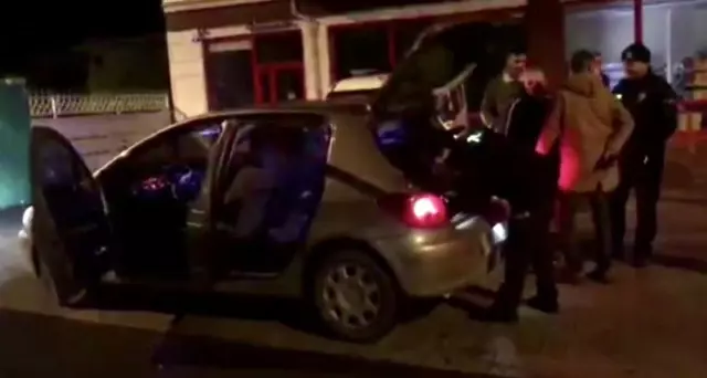 Sakarya polisi çok sayıda uyuşturucu ve silah ele geçirdi