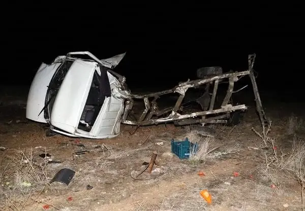 Trenin çarptığı kamyonetteki Selahattin öldü, babası ve akrabası yaralandı