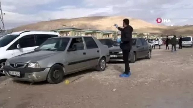 Van'da silahlı ve bıçaklı kavga: 7 yaralı Van'da silahlı ve bıçaklı kavga: 7 yaralı