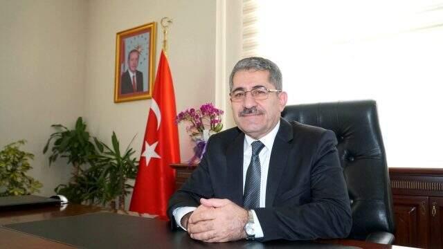 Yalova Üniversitesi Rektörü'nün fevri çıkışı sosyal medyada tepki çekti! 'Suat Cebeci istifa'