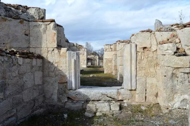 Amorium Antik Kenti turizme açılmayı bekliyor Amorium Antik Kenti turizme açılmayı bekliyor