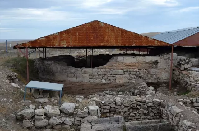 Amorium Antik Kenti turizme açılmayı bekliyor Amorium Antik Kenti turizme açılmayı bekliyor