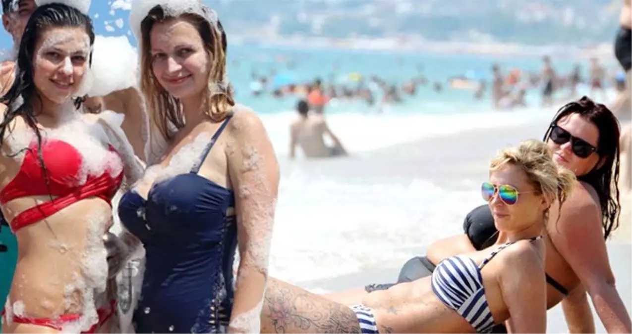 Antalya, tarihinin en yüksek turist sayısına ulaştı: Ruslar birinciliği kimseye bırakmıyor