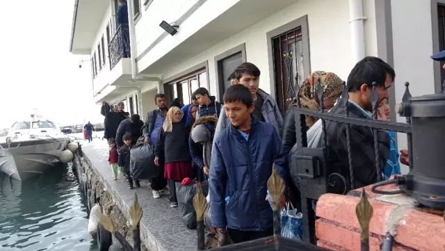 Çanakkale'de 99 düzensiz göçmen yakalandı Çanakkale'de 99 düzensiz göçmen yakalandı