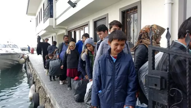 Çanakkale'de 99 düzensiz göçmen yakalandı Çanakkale'de 99 düzensiz göçmen yakalandı