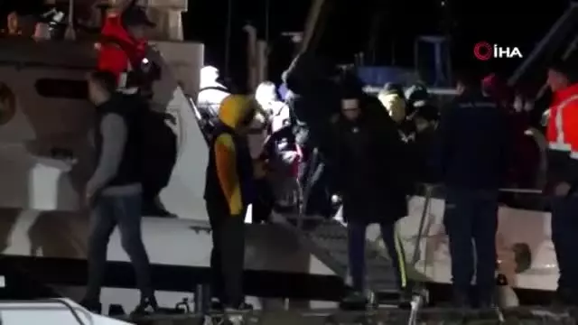 Çanakkale'de 99 düzensiz göçmen yakalandı Çanakkale'de 99 düzensiz göçmen yakalandı