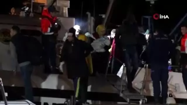 Çanakkale'de 99 düzensiz göçmen yakalandı Çanakkale'de 99 düzensiz göçmen yakalandı