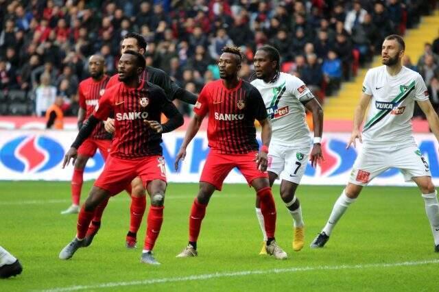 Denizlispor, Gaziantep'i 2-1 mağlup etti