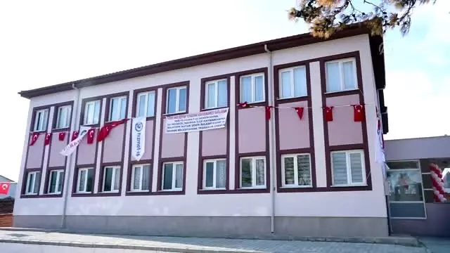 Hak-İş Hizmet-İş Sendikası Kocaseyit İlkokulu törenle açıldı Hak-İş Hizmet-İş Sendikası Kocaseyit İlkokulu törenle açıldı