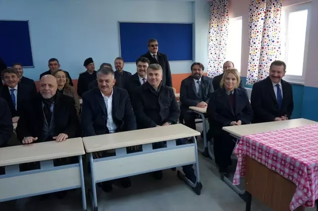 Hak-İş Hizmet-İş Sendikası Kocaseyit İlkokulu törenle açıldı Hak-İş Hizmet-İş Sendikası Kocaseyit İlkokulu törenle açıldı