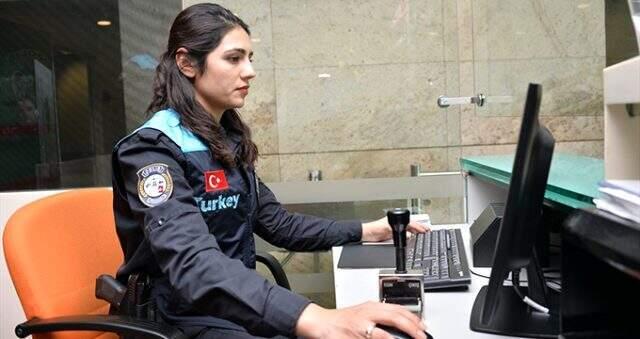 İçişleri Bakanı Soylu talimat verdi! Pasaport polislerinin kıyafetleri değişti