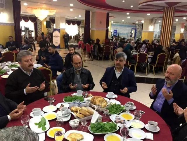 İlim Hikmet Vakfı Yönetim Kurulu Başkanı Fatih Kaya, İlim Hikmet Vakfı Yönetim Kurulu Başkanı Fatih Kaya,