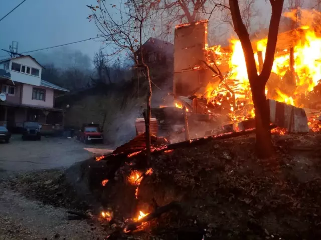 Mudurnu ilçesinde camide yangın çıktı