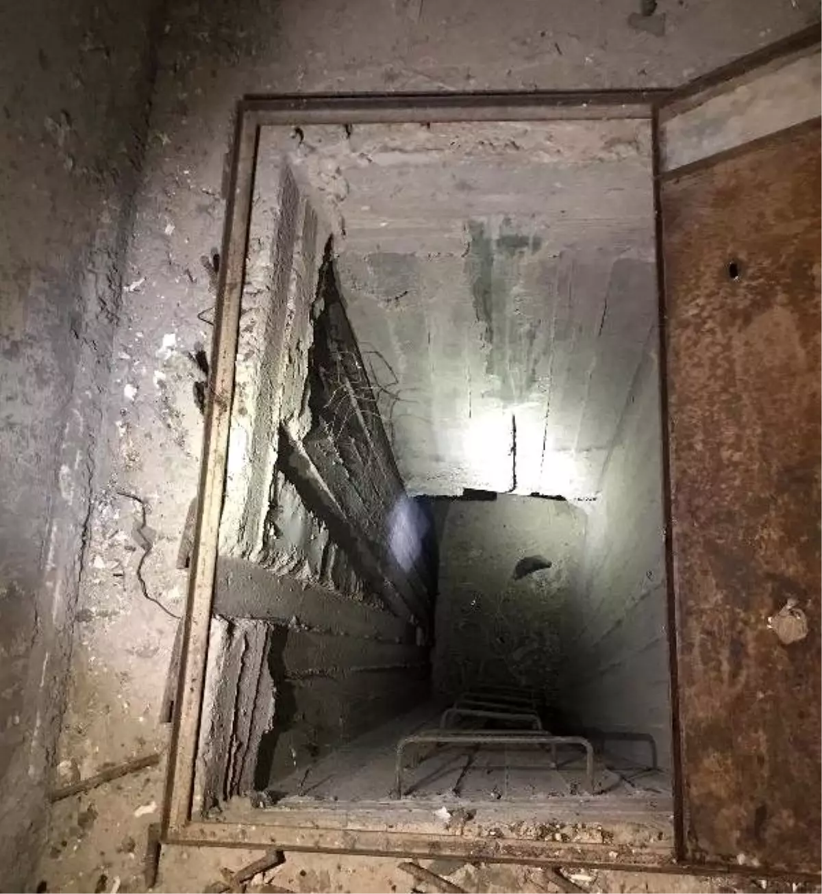 Resulayn'da teröristlerin tünel açtığı bir okul daha tespit edildi