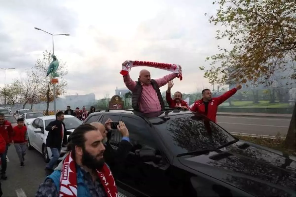 Samsunspor başkanına meşaleli karşılama