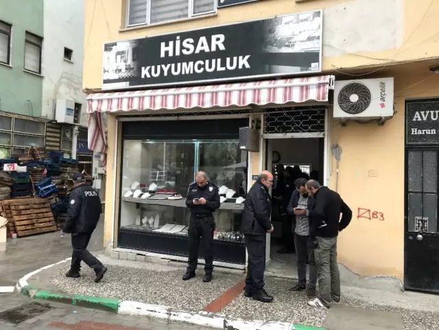 1,2 milyon liralık soygun...Ormana gömmüşlerdi...Altınları geri verdiler tahliye edildiler 1,2 milyon liralık soygun...Ormana gömmüşlerdi...Altınları geri verdiler tahliye edildiler